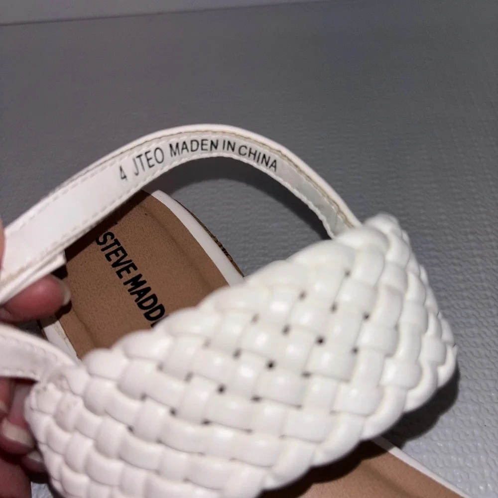 Steve Madden Big Girls Size 4 White‎ Woven Braided Strap Cork Wedge Sandals